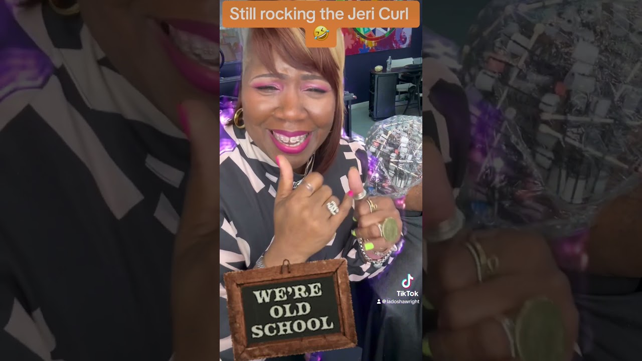 Carefree Curl Fun at the Hairsalon 