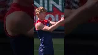 Jvr Kicks Goal No.1 Melbourne Vs Sydney Round 3, 2023 Resimi