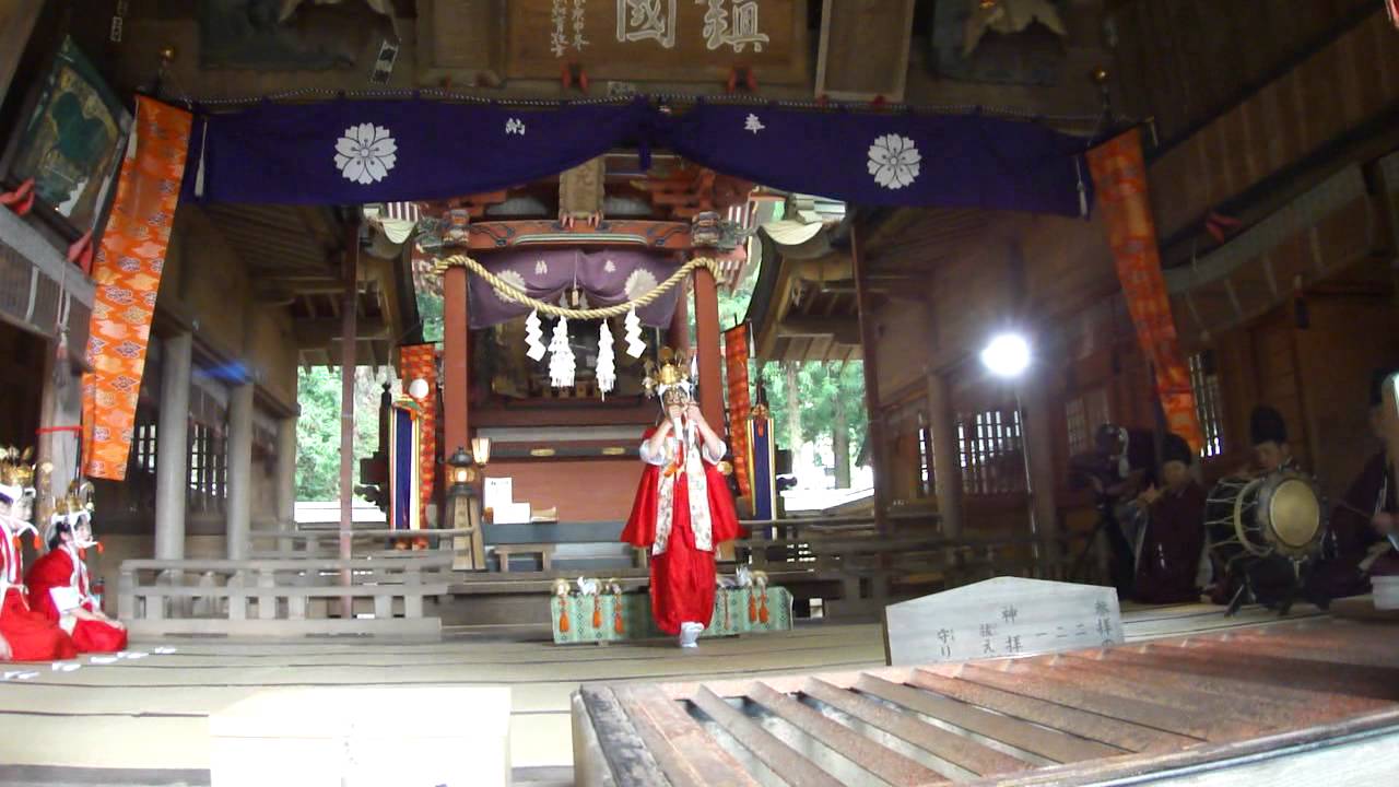 稚児の舞　河口浅間神社・太々御神楽祭