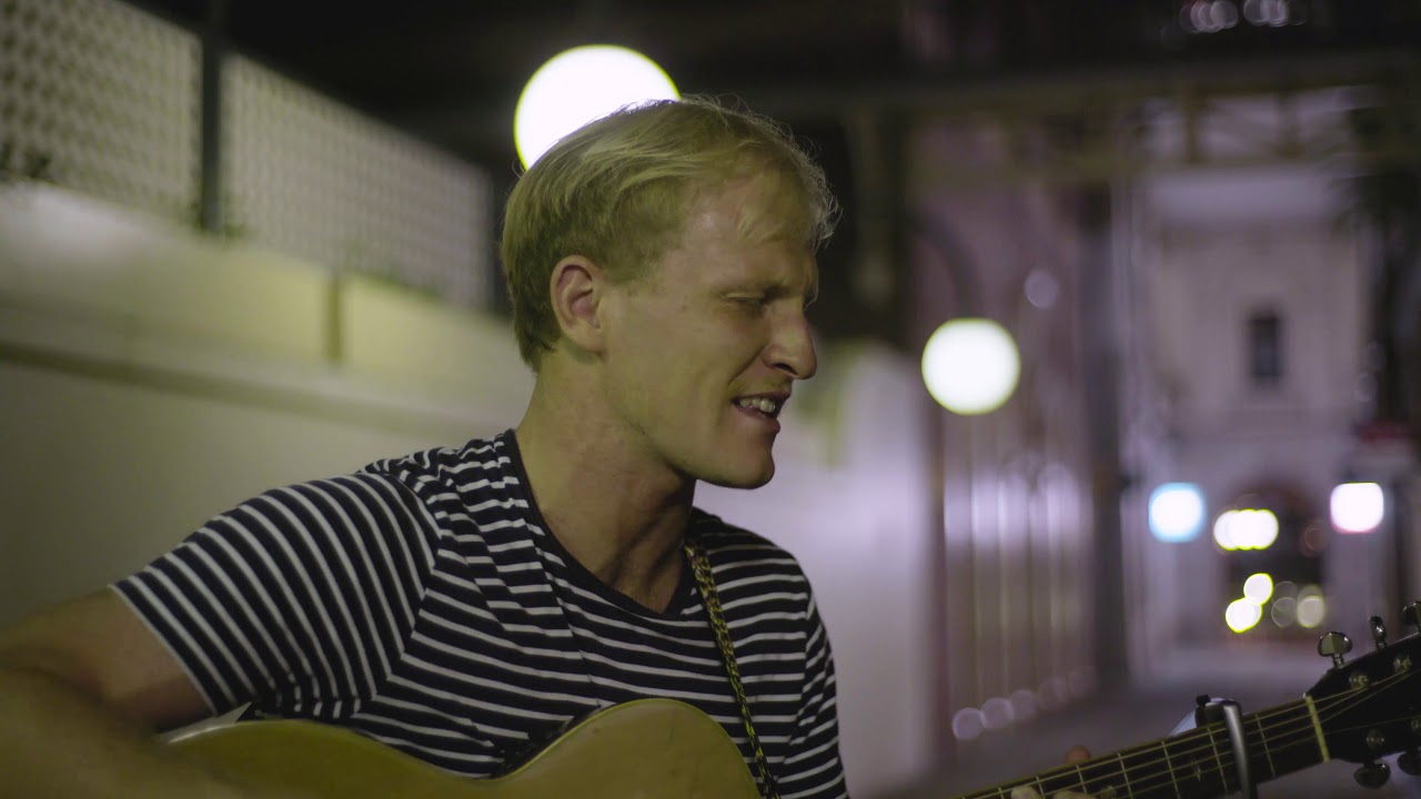 I Don't Know Why - Samuel Fairbank (Live in an alleyway in Brisbane) adlı videoyu YouTube'da izle I Don't Know Why - Samuel Fairbank (Live in an alleyway in Brisbane) adlı videoyu YouTube'da izle