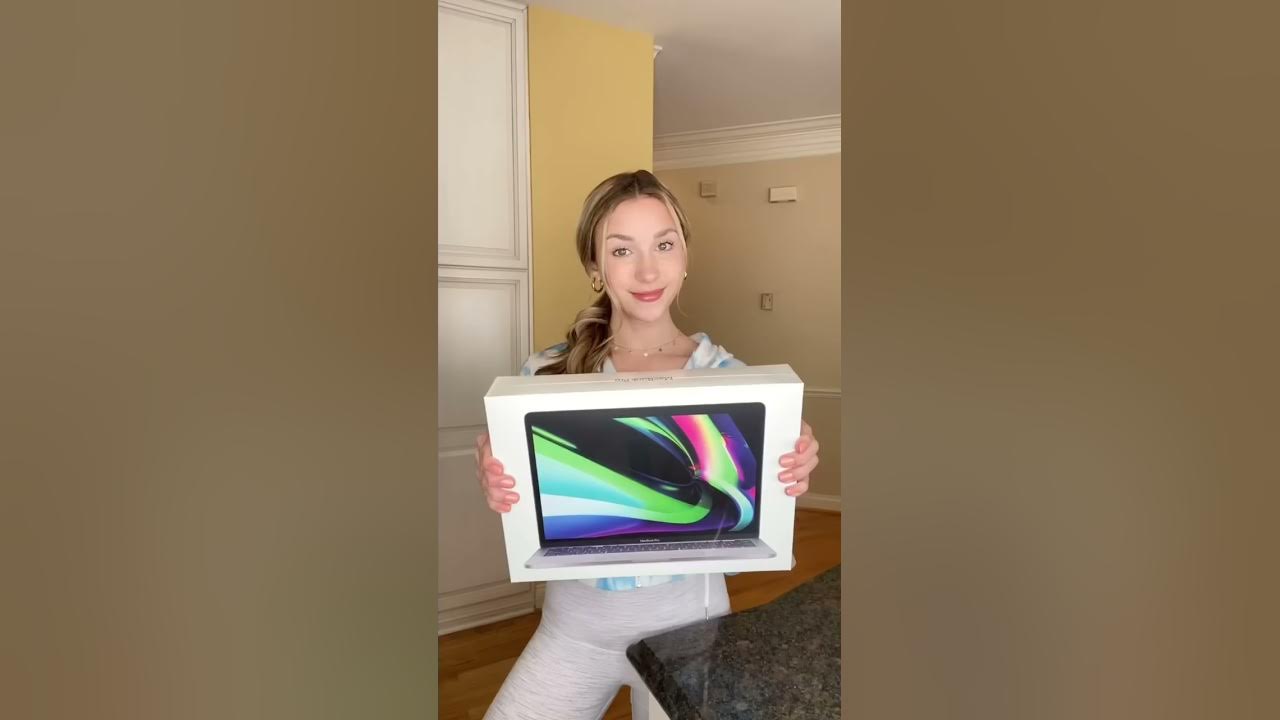 M1 MacBook Pro Unboxing!💻 #Shorts