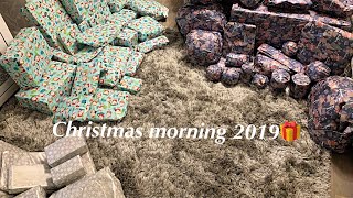 OPENING PRESENTS CHRISTMAS 2019 | PRESENT OPENING