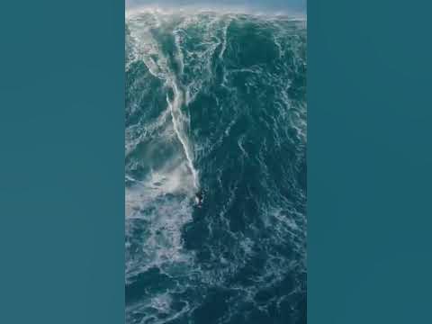 Невероятно большая волна 🌊😳 - YouTube