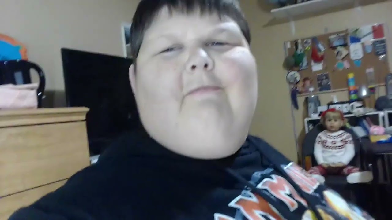 présentation d'une poupée silicone solide du nom de Cosdoll