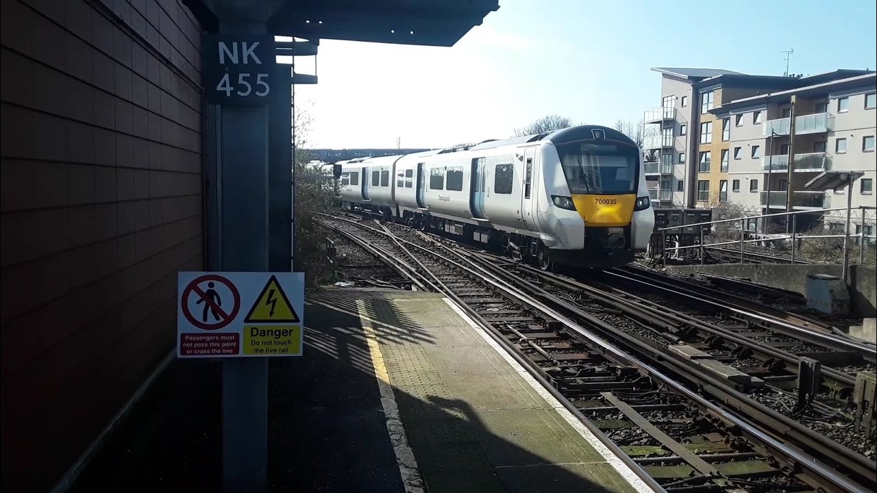 Trains at Strood. SEML. 03/03/2025.
