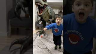 Evde Di̇nozorrr Varrr Iki