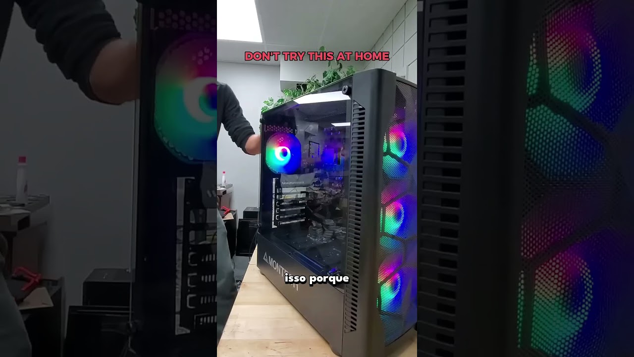 Vidro do gabinete explodiu na mão dela 