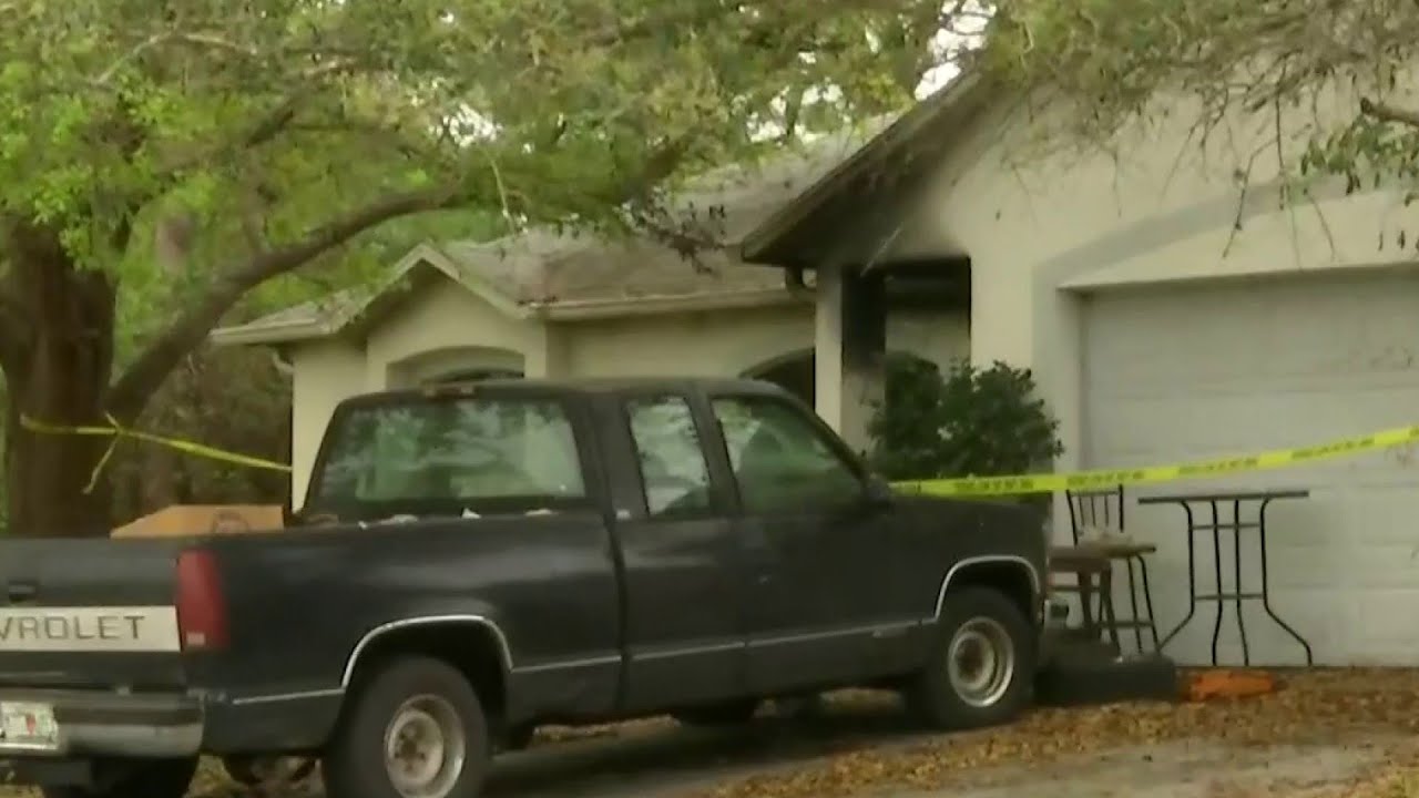 Body found after fire breaks out at Palm Bay home - YouTube