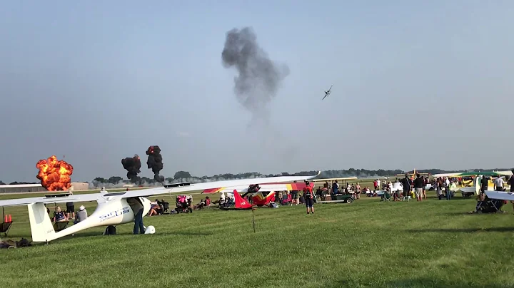 EAA Airventure Oshkosh 2019: A-10 Warthog demo team and heritage flight