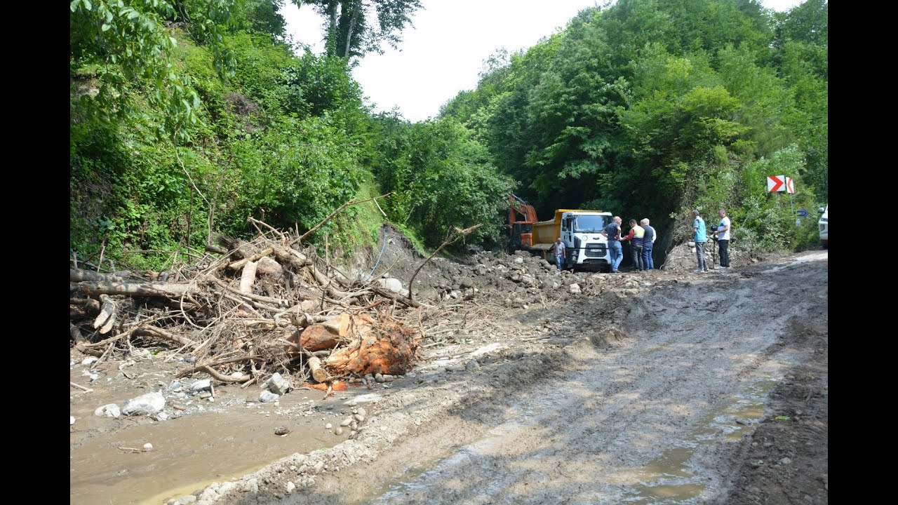 İkizce’de Selin Yaraları Sarılıyor: 8 Ev Hasar Gördü, 20 İş Makinesi 40 Personel Müdahale Ediyor