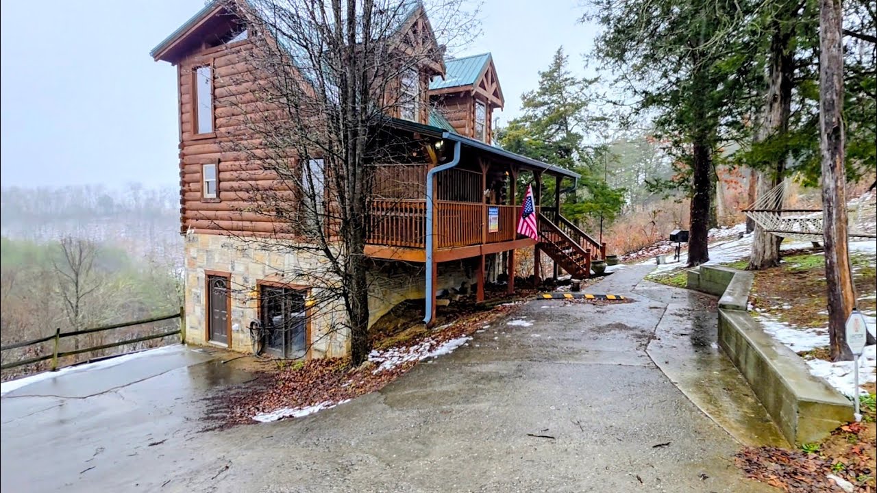 973 Pleasure Rd - 2/2 Lakefront Cabin