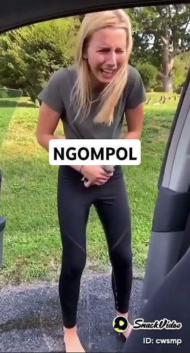 Wanita bule ngompol di celana