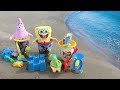 Bob esponja y Patricio en español: juegos en la playa con Gary fuera del agua.Videos para niños