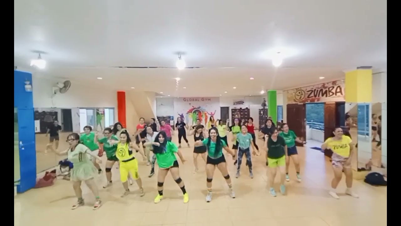 MAD LOVE REMIX / Sean Paul / Zumba / Zin Dewi M #zumbaindonesia #dance 