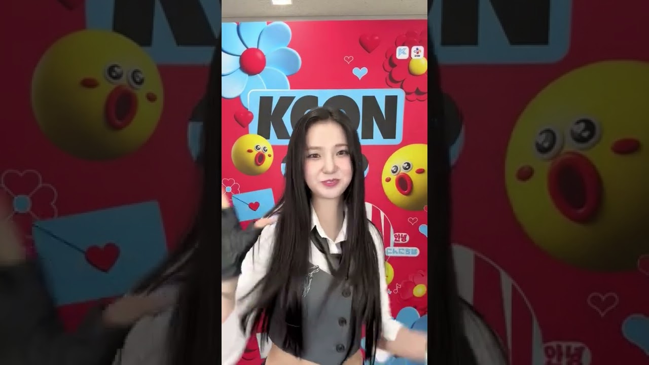 Cute Yujin appears! [221016] 