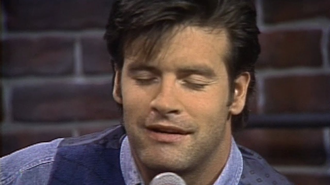 Entertainment Desk - Roch Voisine - Oochigeas - Acoustic Live