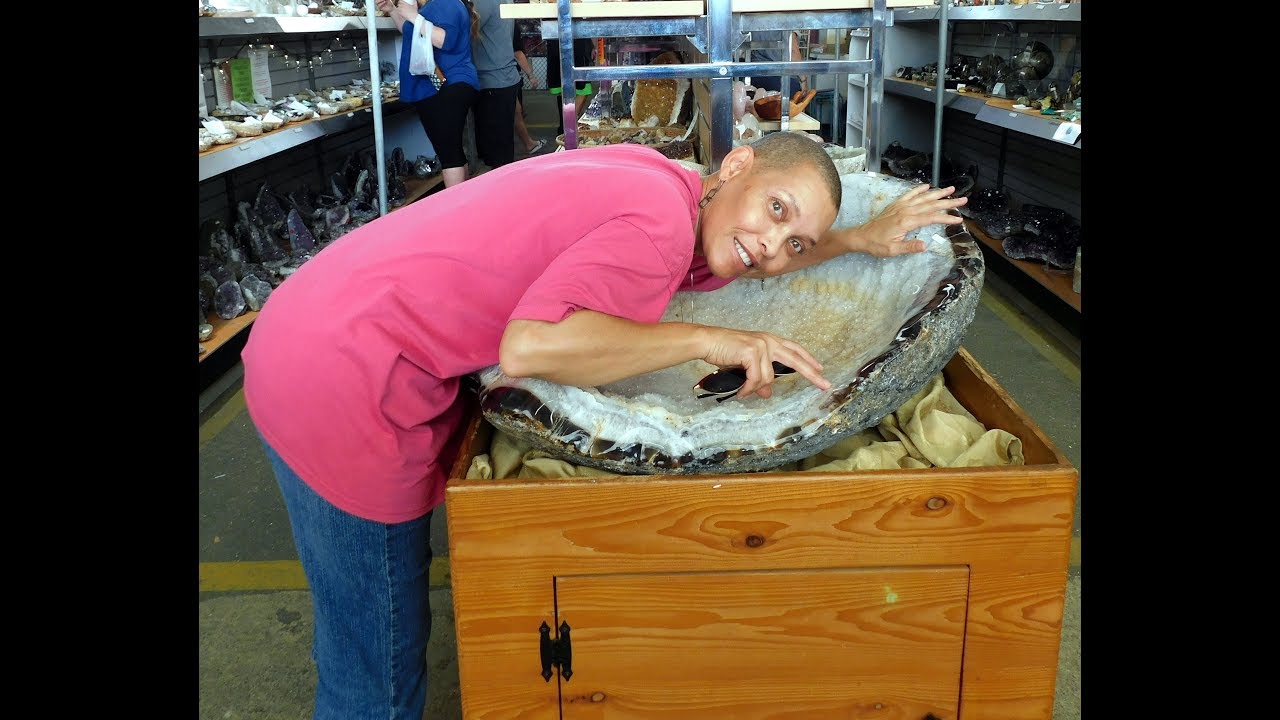 Crystals at the Big Top Flea Market |  Eye Candy  |  Not your typical Flea market