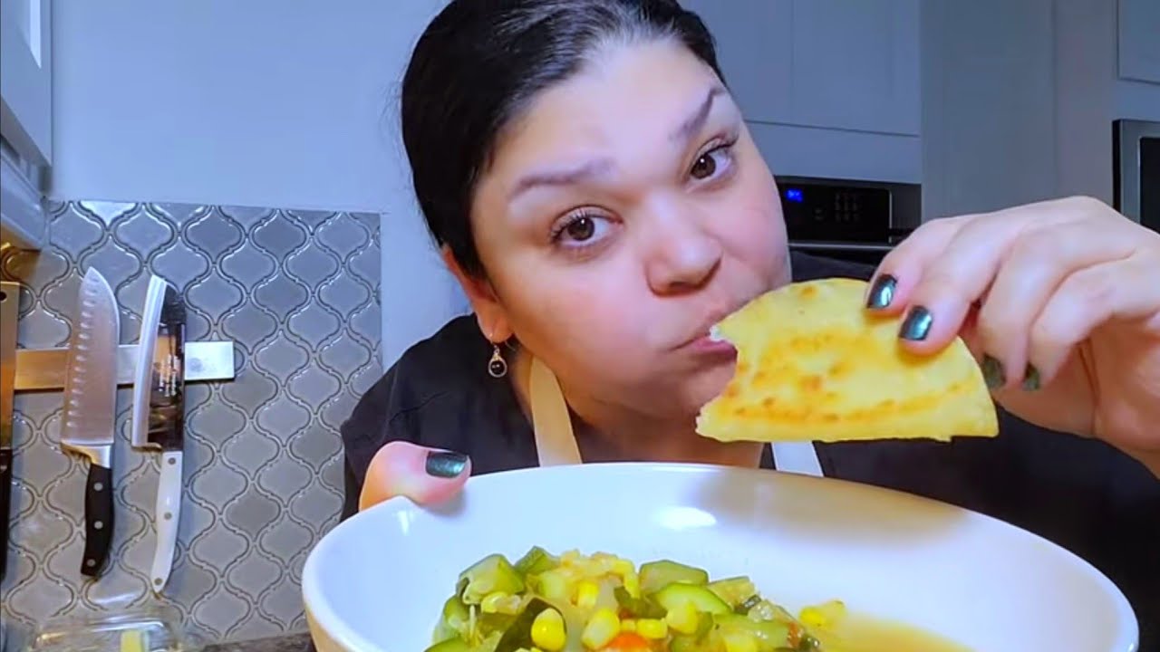 [NEW] Calabacitas with quesadillas for dinner Mexican Squash stew recipe