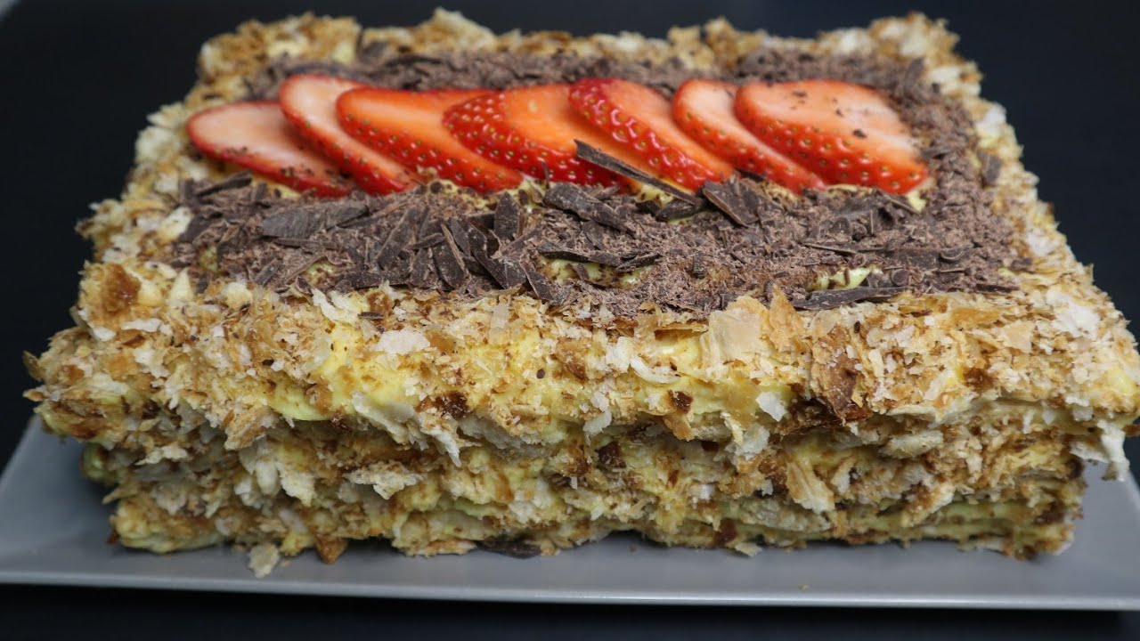 Torta de Massa Folhada com Creme e Fruta
