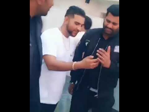 karan aujla with fans/karan aujla status/karan whatsapp status/#shorts/#bdfu/#karanaujla/#BTFU