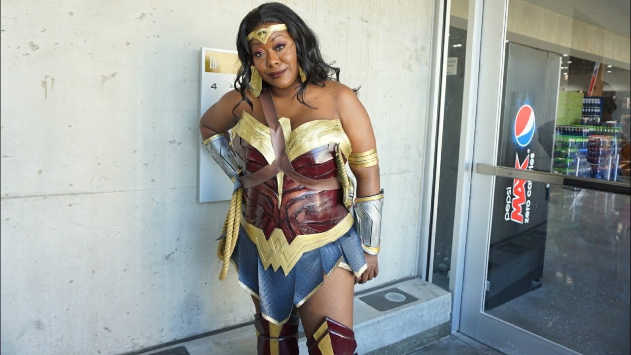 Snapchat Video Blog | EVA Foam Cosplay Build: Wonder Woman | long video alert (pt2)