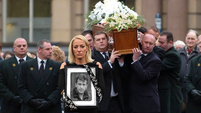 Aux obsèques de Bébert des Forbans : son épouse a révélé un terrible secret concernant son mari. - YouTube