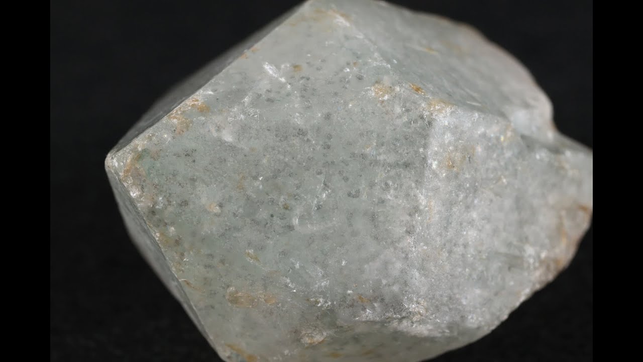 荒川鉱山産緑水晶 17.8g / Japanese GreenQuartz - YouTube