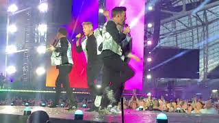 Westlife- ABBA medley live at wild dreams tour (Aviva stadium,Dublin)