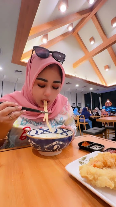 Nemenin si ayank lagi makan🤗 #comedy #food #viral #kuliner #prank #storywa #vlog