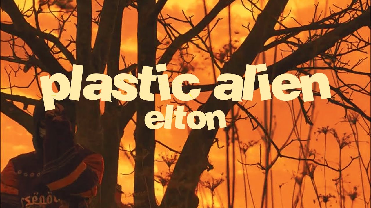 Ver Elton - PLASTIC ALIEN (Official Video) no YouTube Ver Elton - PLASTIC ALIEN (Official Video) no YouTube