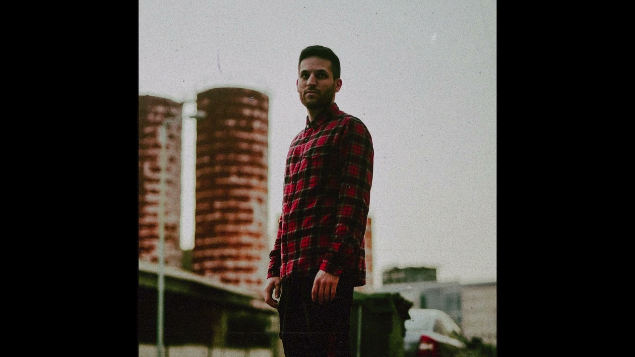 YouTubeでJuval - Slave (Audio)を視聴 YouTubeでJuval - Slave (Audio)を視聴
