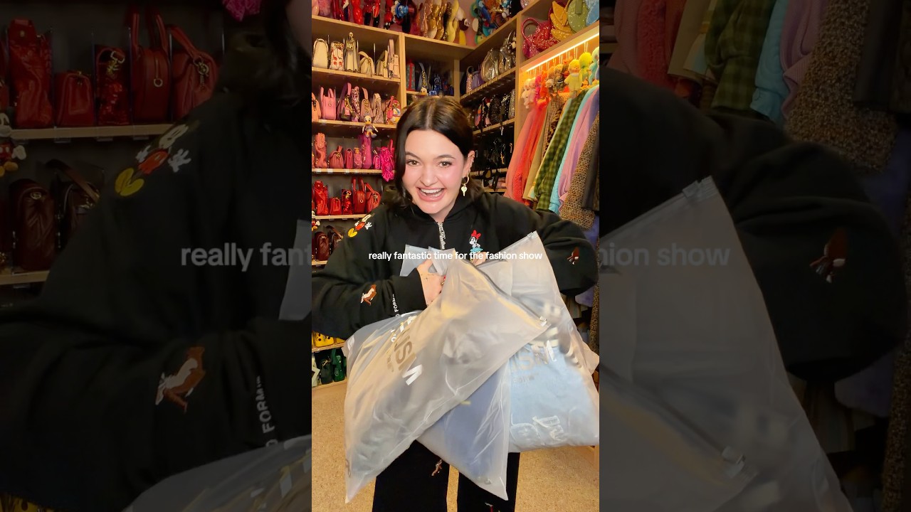 realism x disney try-on haul!! 😭🐭✨ @DisneyAUNZ @Disney #realism #disneystyle #disney #melbourne