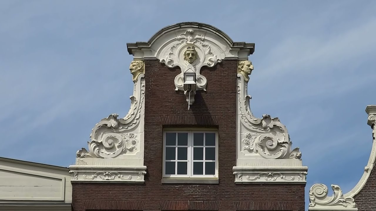 Het Huis met de Neuzen - Singel Amsterdam - YouTube