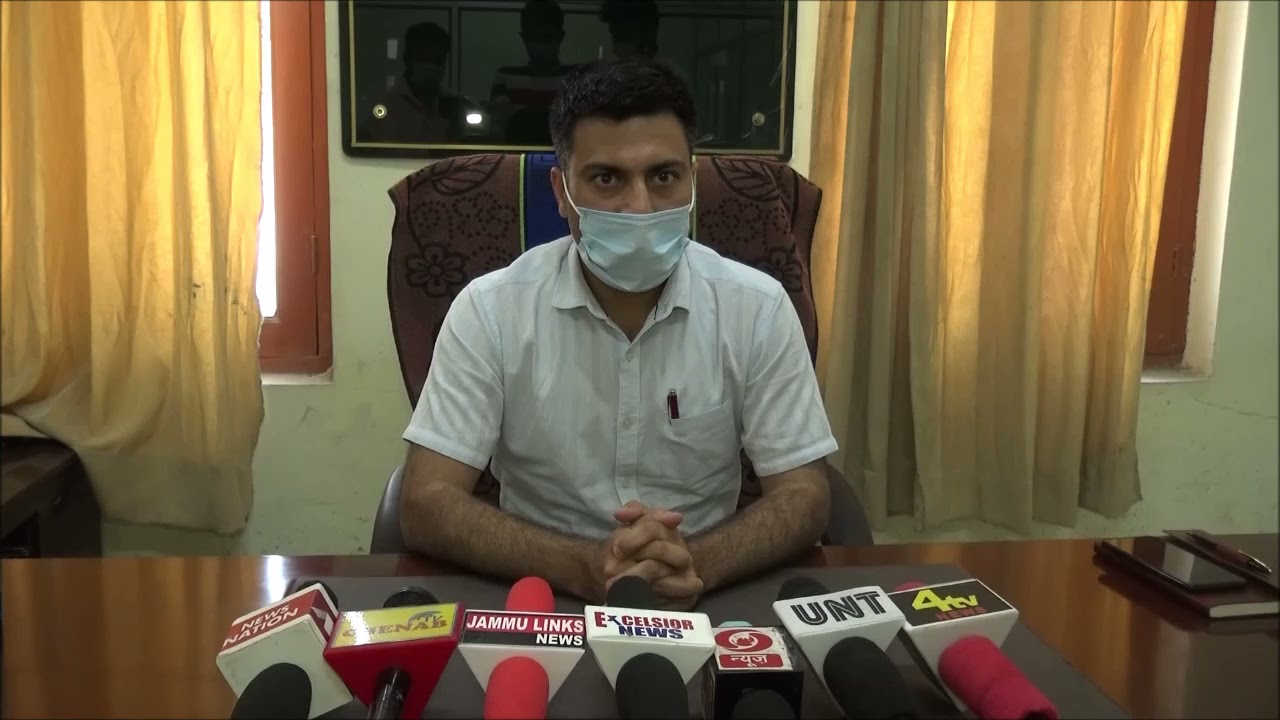 Assistant Labour Commissioner, Ramban Angrej Singh urges labourers to get themselves vaccinated