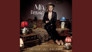 Watch Mia Diekow Oh Liebling video