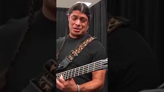 ROBERT TRUJILLO MAKES A MISTAKE DURING A BASS SOLO #METALLICA #shorts