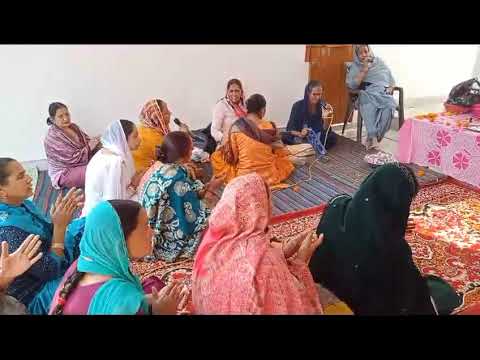 Maa pahada waliye phul kikra de