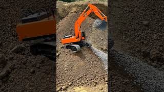 RC Excavator Action! Moving Gravel Like a Pro! 🚧