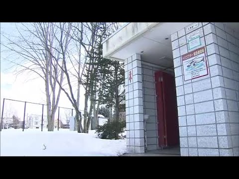 こっちにおいで 下校途中の女児が被害にトイレに連れ込みわいせつ行為 不審な男が逃走中 集団下校にパトカーも警戒強める 23 03 03 19 30