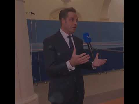 Hugo de Jonge zingt White Christmas (Beter dan Royalistiq)