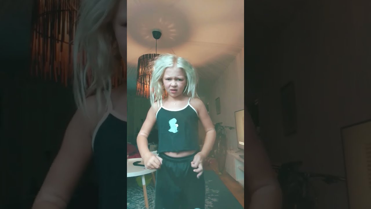 Fr N Tjej Till Kille Uttr Kad Dag Ntligen M R Jag Bra