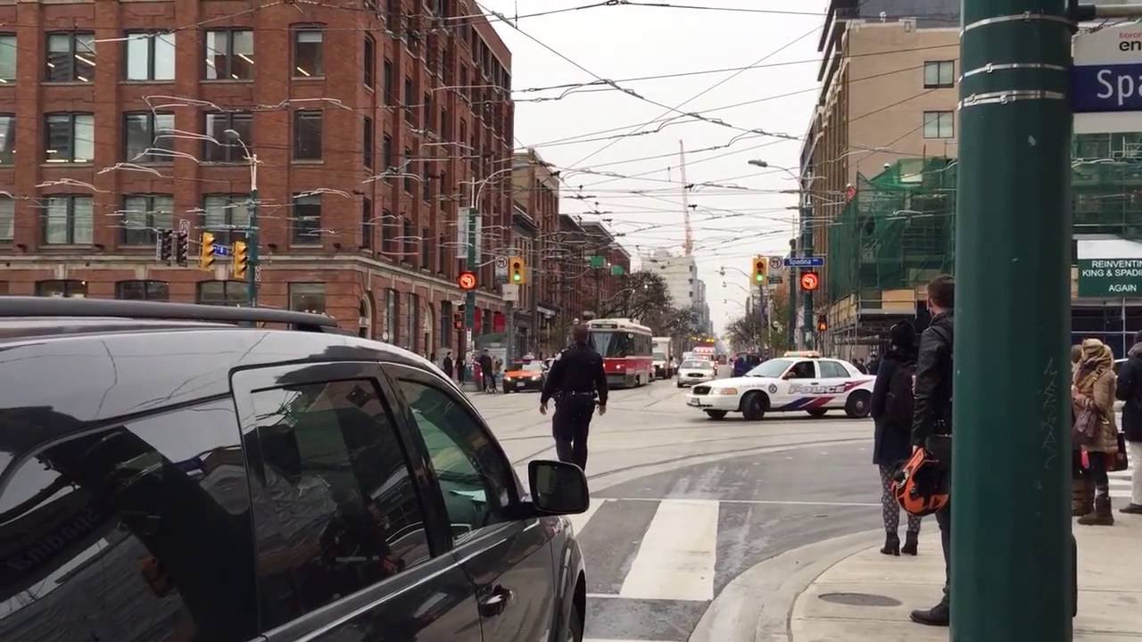 Toronto Police Emergency Run / Ambulance Escort YouTube