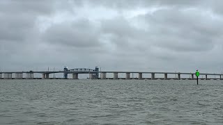 Fishing under the Galveston Causeway by Peeling Line 2,693 views 1 year ago 10 minutes, 9 seconds