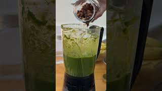 Healthy Green Smoothie Recipe with Spinach, Carrots, Sesame Seeds, and Cashews shorts drink