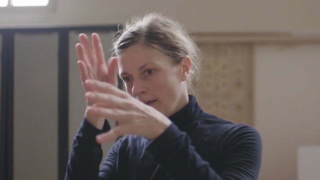 How to build a choreographic phrase