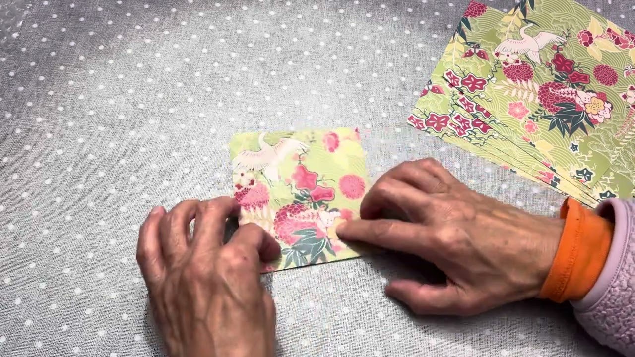 Make a turnable modular origami ring