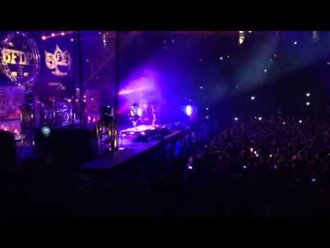 Five Finger Death Punch - Remember Everything - Live, OKC,