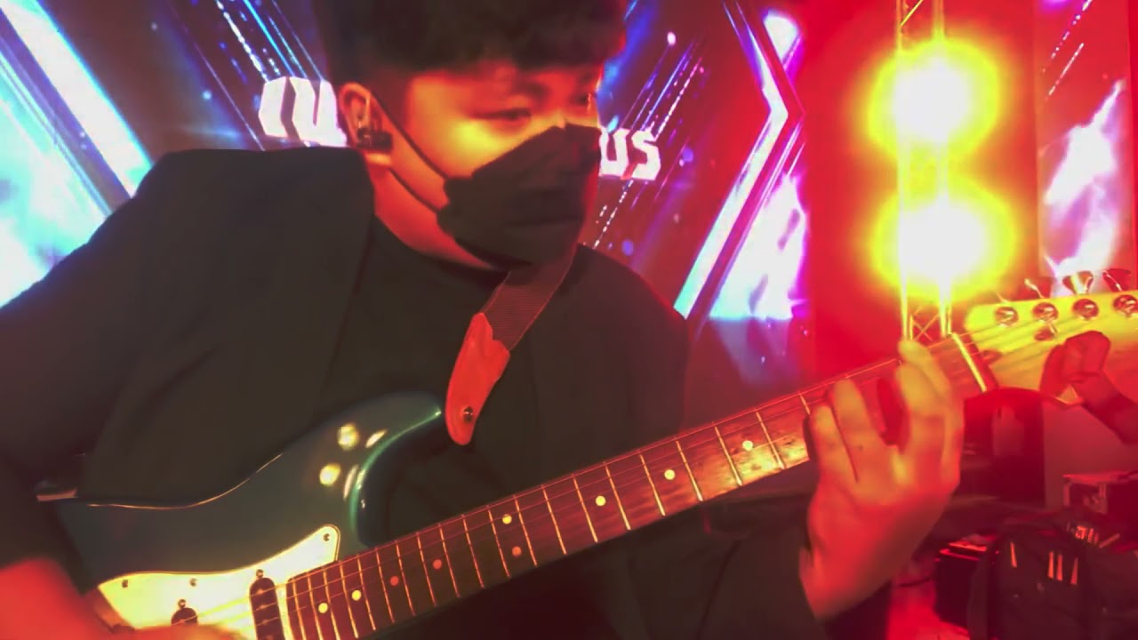 สองรุมหนึ่ง - หญิง ธิติกานต์ (Guitar Cam) กะรัตแบนด์ รายการเพชรคู่เพชร300