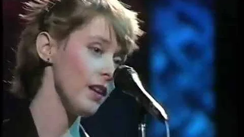 SUZANNE VEGA-SMALL BLUE THING-OGWT-BBC 2-1985