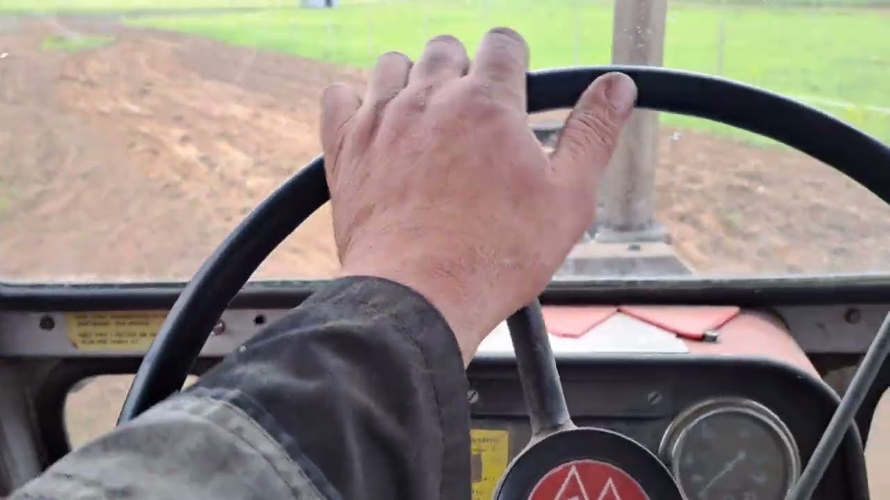 Mf 590 vuotaa nesteet pihalle 🤬😱Missä vika?